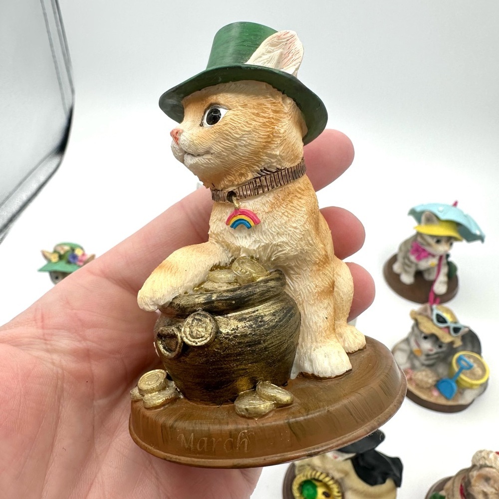 The Bradford Exchange Cat Purr-fect Perpetual Calendar Figures - Missing Jan - Picture 3 of 16
